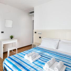 Hotel Mignon Riccione Fronte Mare, hotel in Riccione