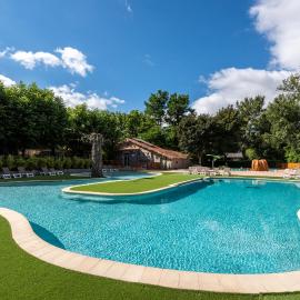 Camping maeva Escapades Millau Plage, מלון במילו