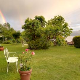 LAKE ORTA OPENSPACE garden beach, hotel en Pettenasco