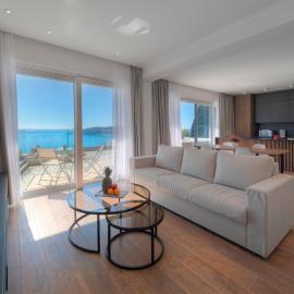 Horizon Two bedroom Penthouse with Hot tub