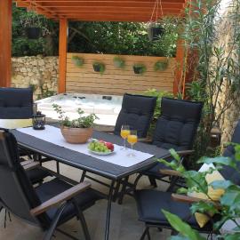 Guest House Ankora, hotell i Skradin