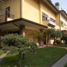 B&B accogliente a due passi dal metrò di Milano - Casa Adriana