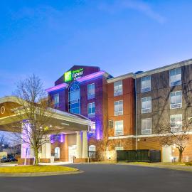 Holiday Inn Express Hotel & Suites Kansas City - Grandview by IHG, hotel din Grandview