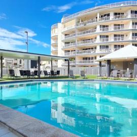 Fairways Golf & Beach Retreat Bribie Island โรงแรมในWoorim