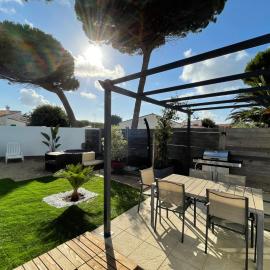 Maison avec spa idéalement placée au bois plage, hotel a Le Bois-Plage-en-Ré