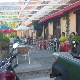 Hostal Restaurante Los Bronces, מלון בריופאר