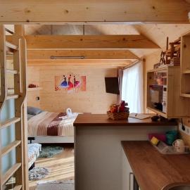 Apartma, glamping Na koncu vasi, hotel in Ljutomer