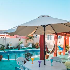 Courtesy Apartments Aruba, hotel i Oranjestad