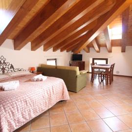 Residence Aquila - Mono Corno Bussola, hotel Brussonban