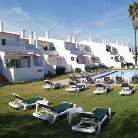 Oura Parque Apartamentos Turisticos, hotel in Albufeira