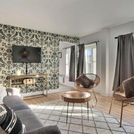 North House - Unique and Sunny Top Floor Old Quebec Gem