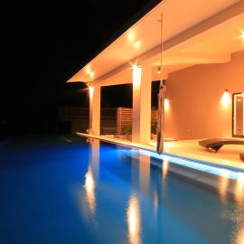 MARINX POOLVILLA NAKANDAKARI, hotel i Nanjo