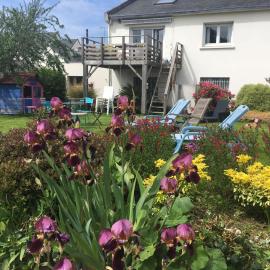 Unusual duplex with garden