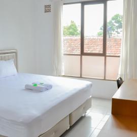 Bumi Ciboled Mitra RedDoorz near Gerbang Tol Pamulihan: Jatinangor şehrinde bir otel