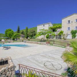 Gîte - Mas de Louise, hotell sihtkohas Rousson