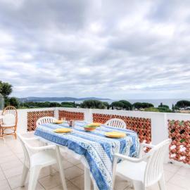 Apartment Riva Bella-3 by Interhome
