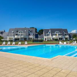 Apartment Domaine des Tadornes by Interhome