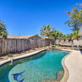 Pet-Friendly Merritt Island Home w/ Heated Pool