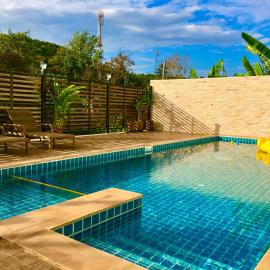 Koh Larn Riviera، فندق في كو لان