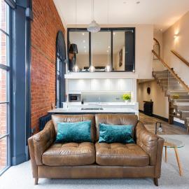 The Old Chapel Apartments, hotel in Edwinstowe