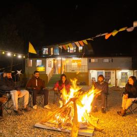 Lushtree Backpackers - Hostel & Cafe, hotel in Mukteswar