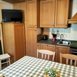 Baita Rutic, hotel i Oga