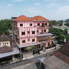 Homestay Kampung Inggris SYARIAH, hotel din Pare