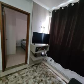 Apt encantador: piscina, academia, tela proteção, hotel in Taguatinga