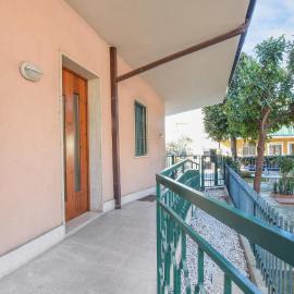 Cozy Apartment In Bussolengo With Wifi