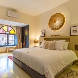 "LE 21", EXCLUSIVE LUXURY DUPLEX 400m FROM JEMAA EL FNA PLACE -HAMMAM-JACUZZI-KOUTOUBIA VIEW-ROOF TERRACE -SPEED WIFI