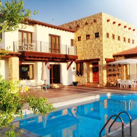 Villa Grand Zeus, hotel u gradu Anoyira