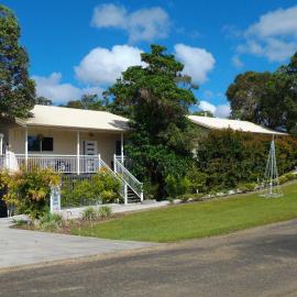 Tinaroo Sunset Retreat, Hotel in Barrine