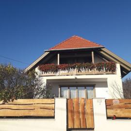 Levendulas Apartman, hotel in Balatonalmádi