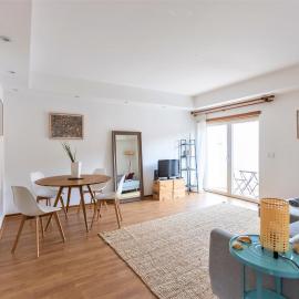 Spacious Beach Flat in Costa Caparica by Soulplaces