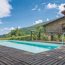 Appartamenti il Balzone, hotel u gradu Pian degli Ontani