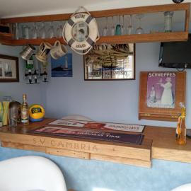 Pet Friendly Sea view 4 Poster Bed house in Whistable