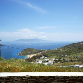 Serifos cozy home with a view, hotel in Livadakia