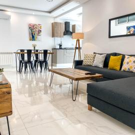 Cosy Apartment in La Marsa - 2 bed 1 Bath، فندق في تونس