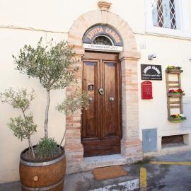 Affittacamere Carnevali MJ, viešbutis mieste Loretas