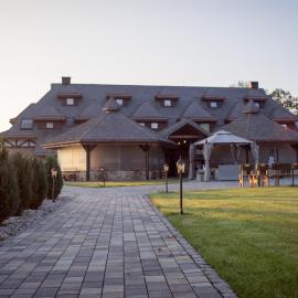 Hotel & Spa **** Kasztel Uniejów, hotel v destinaci Uniejow