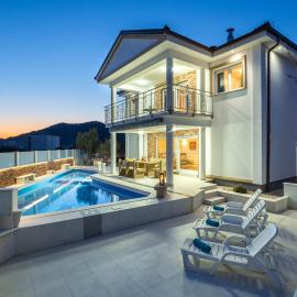 Luxury Villa Ivana, hotel in Marina