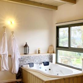 צימר חלון לרקפות zimer Window for primroses עם ג'קוזי לנוף, hotel a Tal Shaẖar
