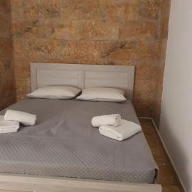 Callisto room 1, hotel em Hermópolis