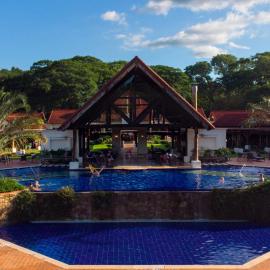 Caacupé में, होटल Alta Gracia Parque Hotel