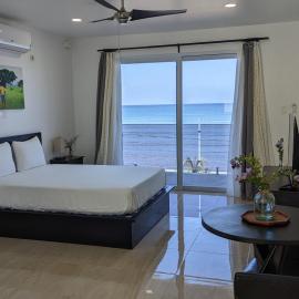 Inn The Town โรงแรมในปอร์ตอันโตนิโอ