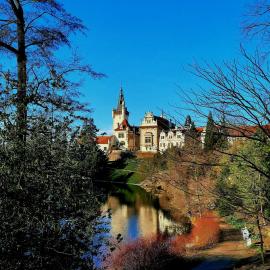 Hotel Floret, viešbutis mieste Pruhonice
