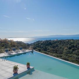 Exclusive Villa Petalouda, hotel in Ratzaklíon