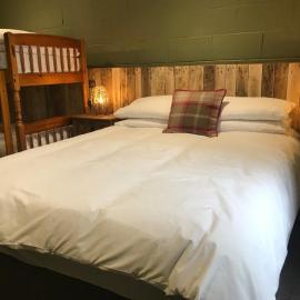 Rostrevor Mountain Lodge Hostel Accommodation, hotel in Rostrevor