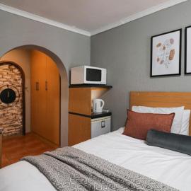 16 Vaalrivier, hotel u gradu Sekunda