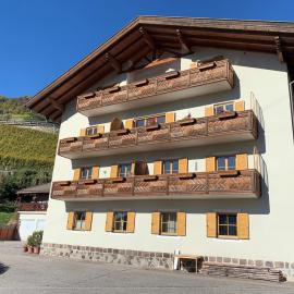 Appartment Valentin, Hotel in Klausen